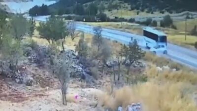 Gaziantep’te meydana gelen trafik kazasında, bir otomobil ile şehirlerarası bir