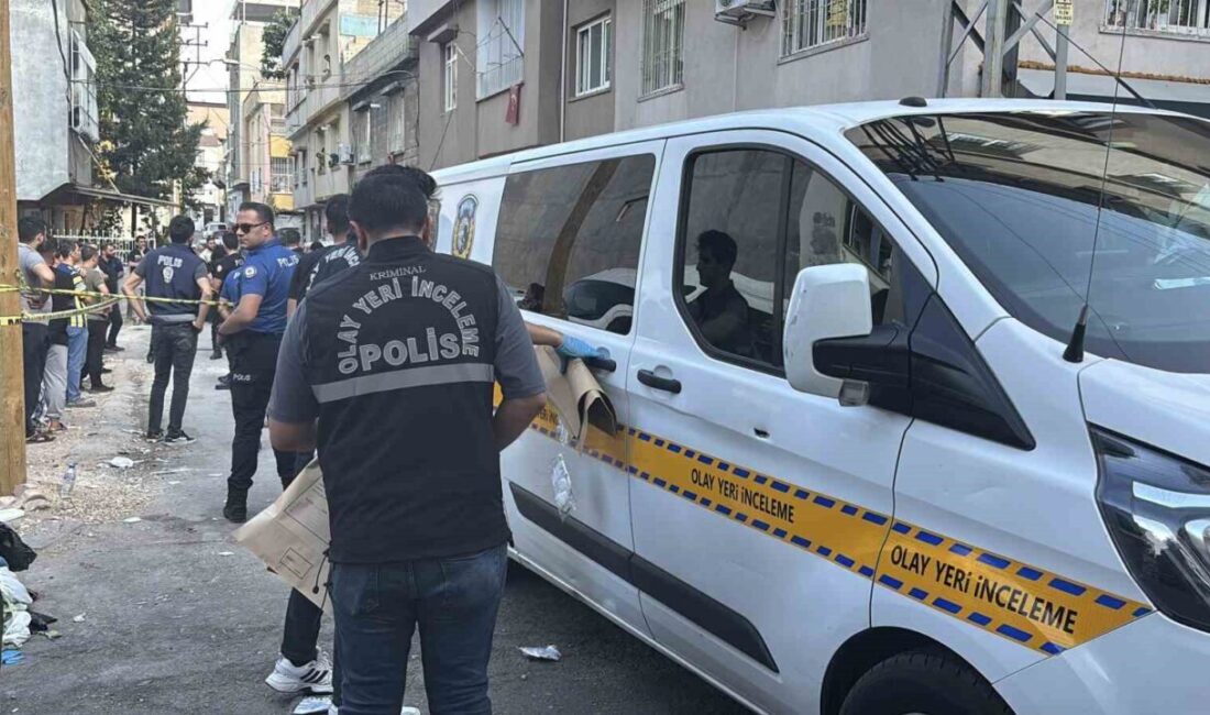 Gaziantep’te, bir adam, evlerinde eşiyle yaşadığı anlaşmazlık sonucu kadını pompalı