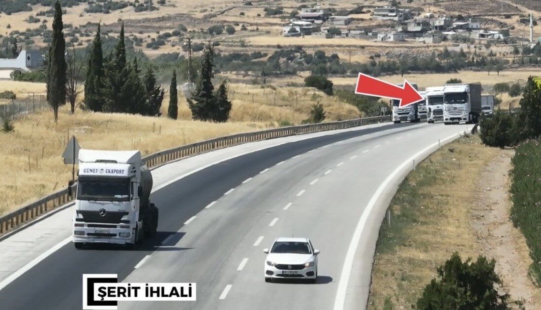 Gaziantep’te jandarma ekipleri tarafından otoyolda yapılan dron destekli trafik denetimlerinde