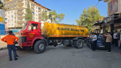 İslahiye ilçesinde yaşanan olayda iddiaya göre, el freni çekilmeyen belediyeye