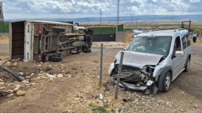 Gaziantep’in Araban ilçesinde meydana gelen trafik kazasında, hafif ticari araç