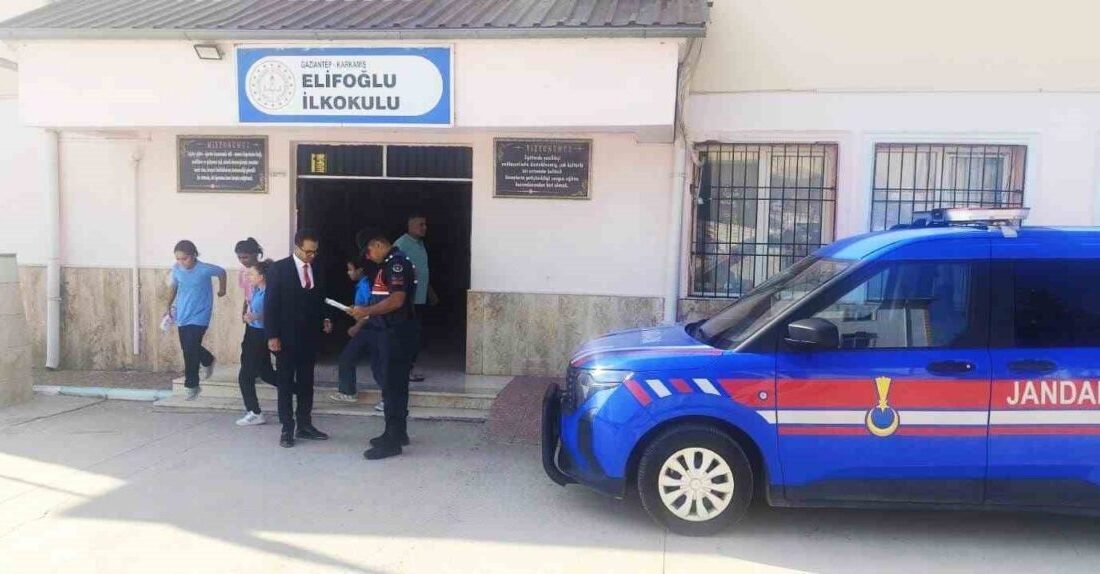 Gaziantep’te, yeni eğitim-öğretim yılının başlamasından sonra jandarma ekipleri, sorumluluk alanlarındaki