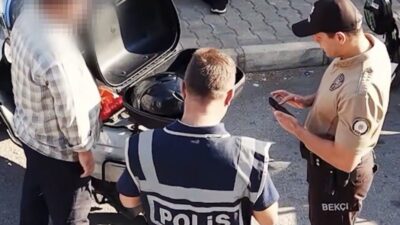 Gaziantep’te, emniyet ekipleri okulların açılmasıyla birlikte okul çevrelerinde güvenlik denetimlerini