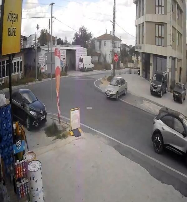 Kapaklı ilçesinde meydana gelen bir olayda, sürücünün geri manevra yaparken