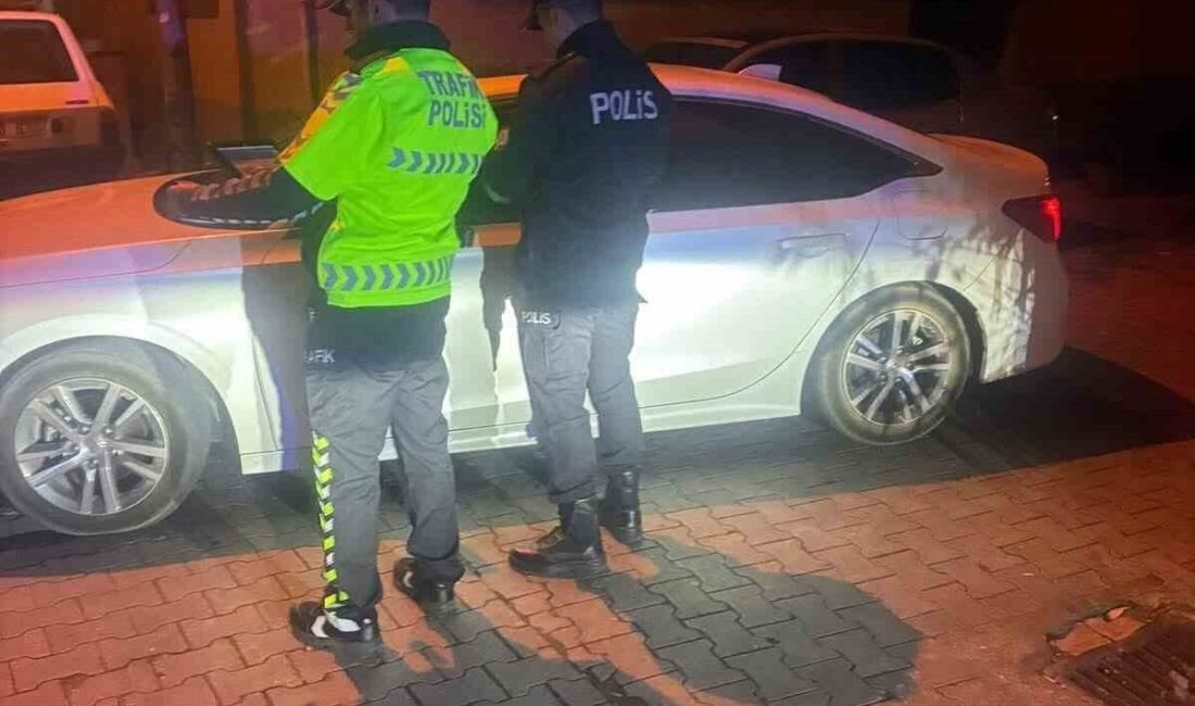 Gönen’de polis ekipleri tarafından gerçekleştirilen trafik denetimlerinde, alkollü araç kullanımı
