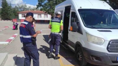 Güdül İlçe Jandarma Komutanlığı ekipleri, 2026-2027 eğitim öğretim yılının başlamasıyla