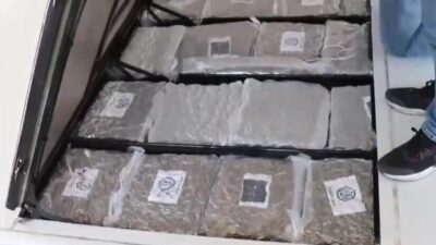 İpsala Gümrük Kapısı’nda gerçekleştirilen operasyonda, karavan tipi bir araçta gizlenmiş