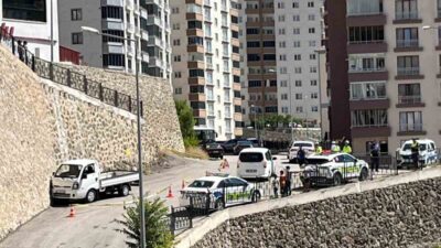 Gümüşhane’nin Oltanbey Mahallesi Sürmeli Sokak’ta meydana gelen elim bir olayda,