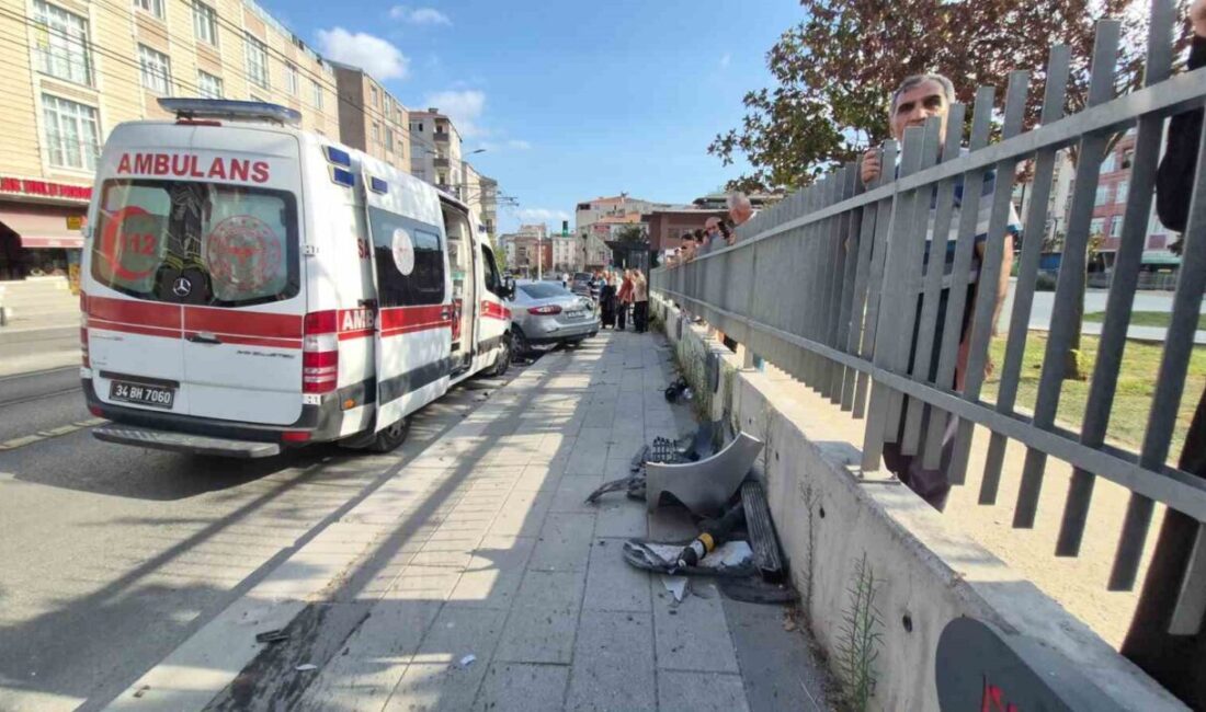 Güngören ilçesinde meydana gelen trafik kazasında aracın kaldırıma çıkması sonucu
