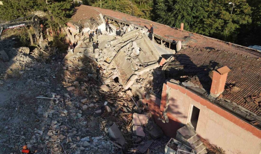 Kastamonu’da AFAD tarafından gerçekleştirilen “habersiz” bina çökme tatbikatı, olağanüstü bir