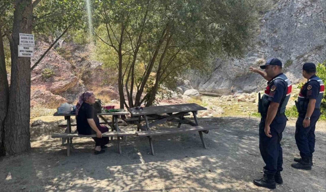 Harmankaya Kanyonu Tabiat Parkı’nda bilgilendirme çalışması yapıldı. Yenipazar İlçe Jandarma