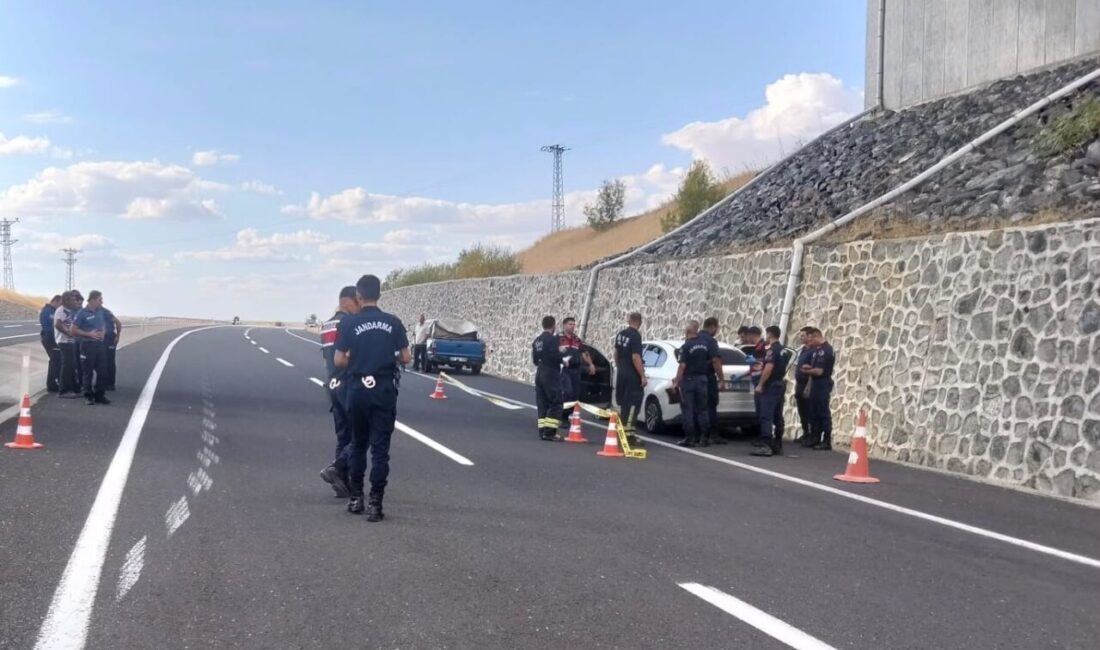 Tekirdağ’ın Hayrabolu ilçesinde seyir halindeki bir araca yapılan silahlı saldırı