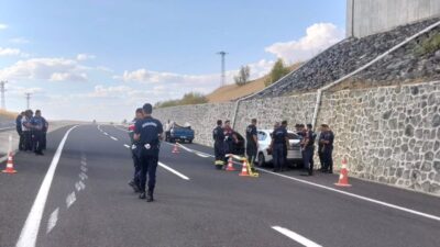 Tekirdağ’ın Hayrabolu ilçesinde seyir halindeki bir araca yapılan silahlı saldırı