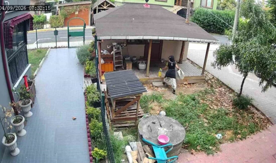 Kocaeli’nin Başiskele ilçesinde, biri erkek üç şüphelinin, kağıt toplama arabasıyla