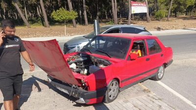 Manavgat ilçesine bağlı Sarılar Mahallesi Sarılar Caddesi’nde meydana gelen trafik