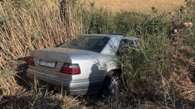 Adıyaman’ın Gölbaşı ilçesinde meydana gelen trafik kazasında iki otomobilin çarpışması