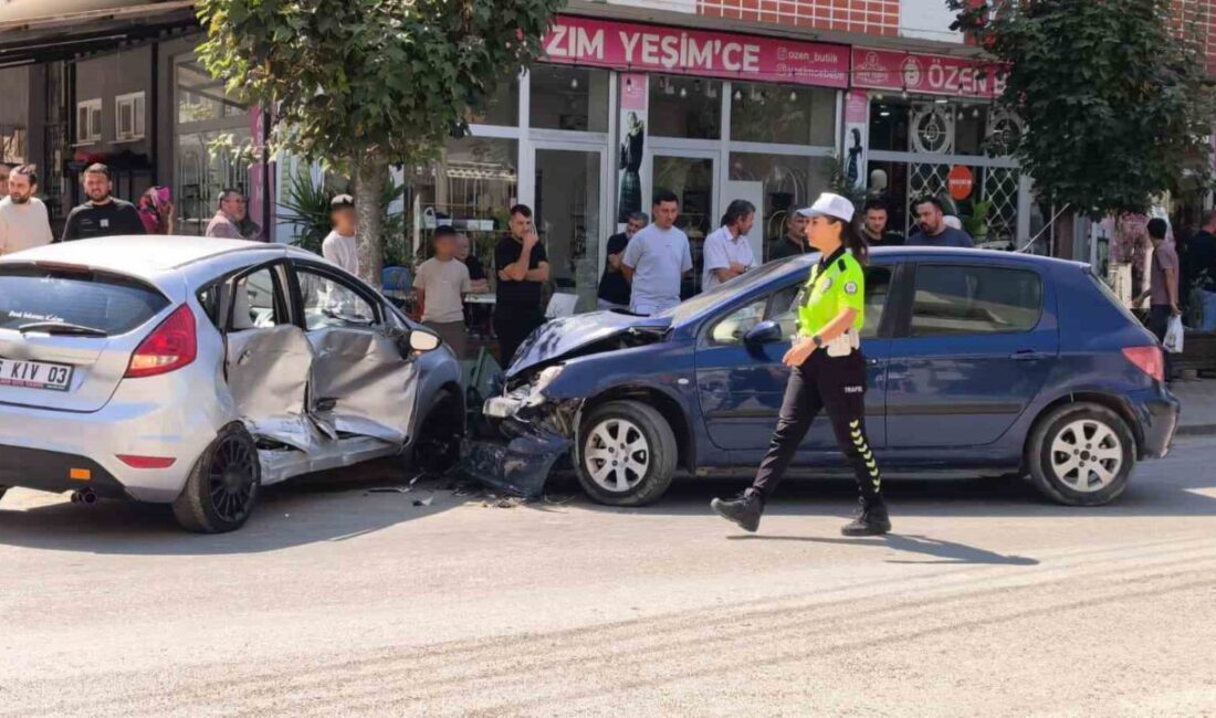 Bursa’nın İnegöl ilçesinde meydana gelen trafik kazasında 2 araç çarpıştı.