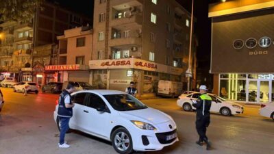 Bursa’nın İnegöl ilçesinde polis ekipleri tarafından gerçekleştirilen asayiş uygulamasına 200
