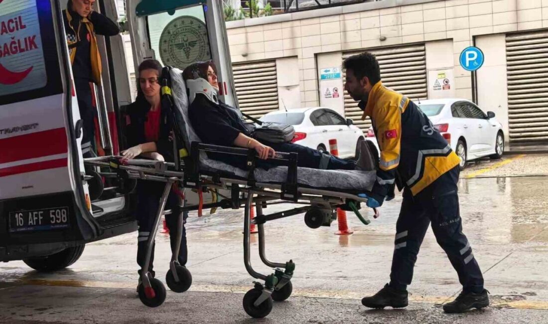 Bursa’nın İnegöl ilçesinde meydana gelen zincirleme kazada 2 kişi yaralandı.