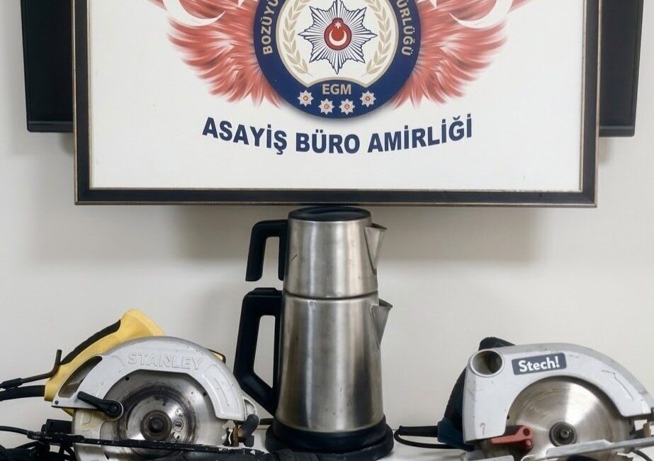 Bozüyük ilçesinde inşaatlardan hırsızlık yaptığı belirlenen bir şüpheli yakalandı. İlçenin