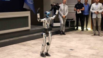Melikgazi Belediyesi, “MEGA” adını taşıyan insansı bir robota ev sahipliği