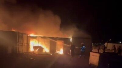 Adıyaman’da, işçilerin konakladığı konteynerlerde meydana gelen yangın, büyük bir korku