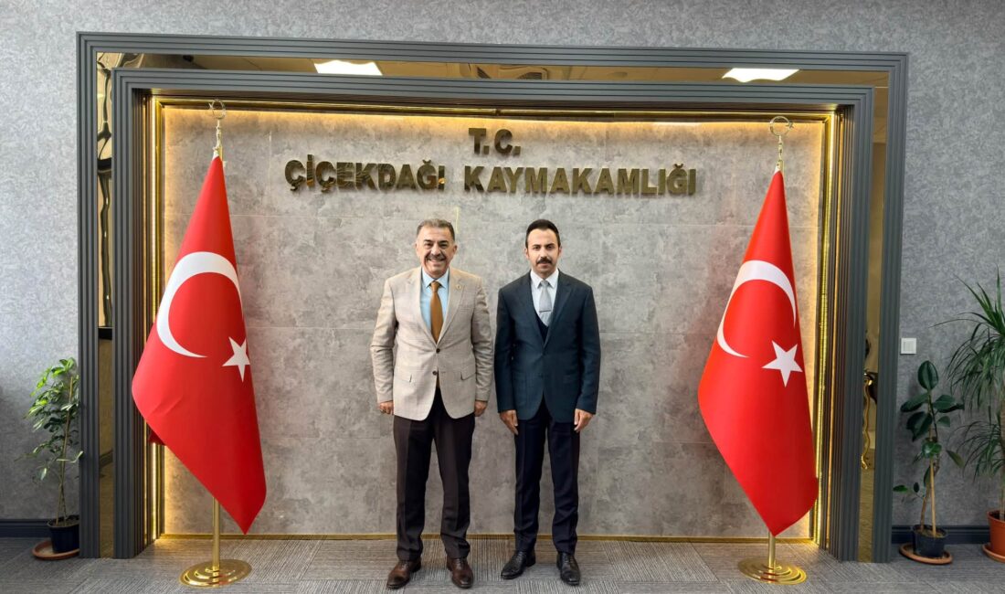 MHP Kırşehir İl Başkanı İsmail Deniz ve beraberindeki parti heyeti,