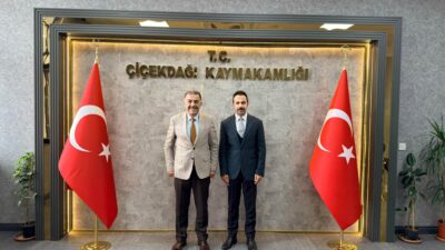 MHP Kırşehir İl Başkanı İsmail Deniz ve beraberindeki parti heyeti,