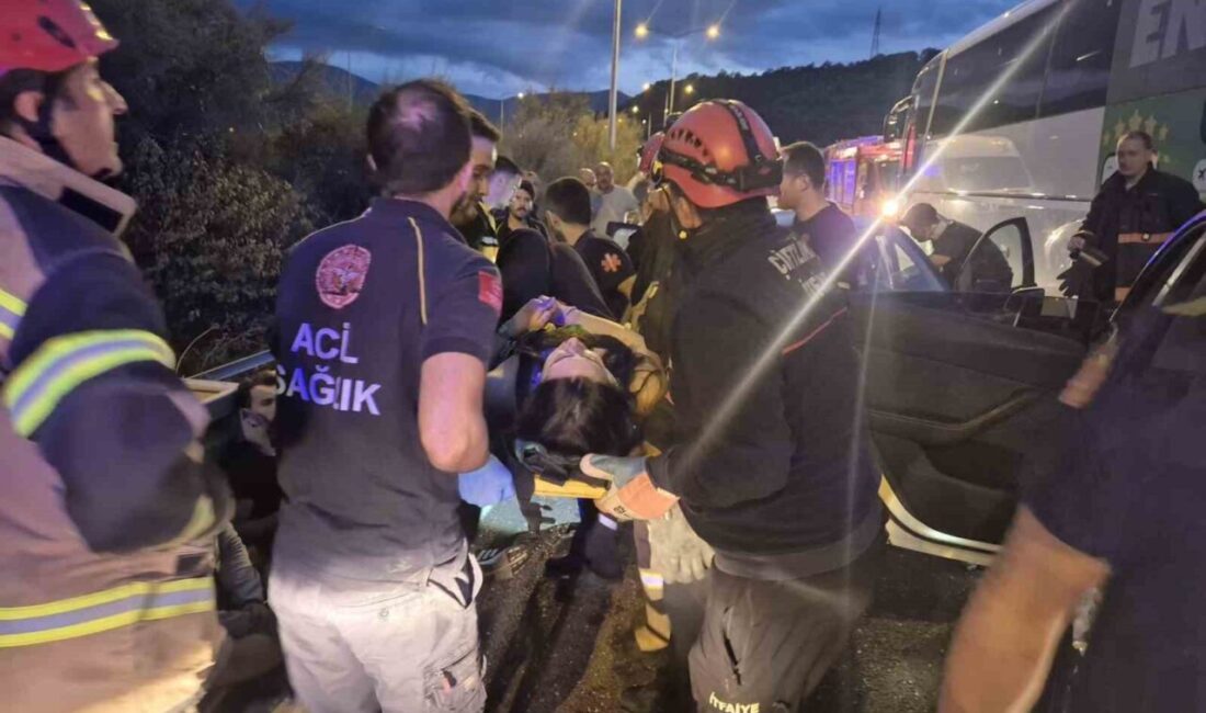 İstanbul-İzmir Otoyolu’nun Yalova Kılıç Kavşağı mevkiinde meydana gelen zincirleme trafik