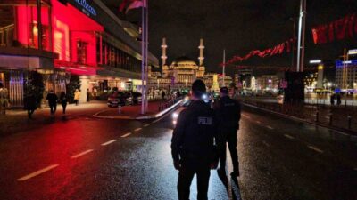 İstanbul Emniyet Müdürlüğü ekipleri, ‘Huzur İstanbul’ adıyla düzenlenen asayiş denetimini