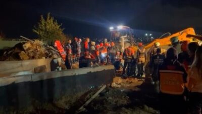 İstanbul Valiliği, Büyükçekmece’de bir inşaat alanında yaşanan toprak kayması sonucu