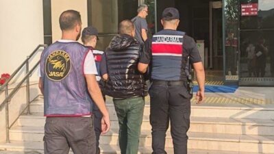 İzmir’in Selçuk ilçesinde jandarma ekipleri tarafından düzenlenen operasyonda, aralarında tefecilik