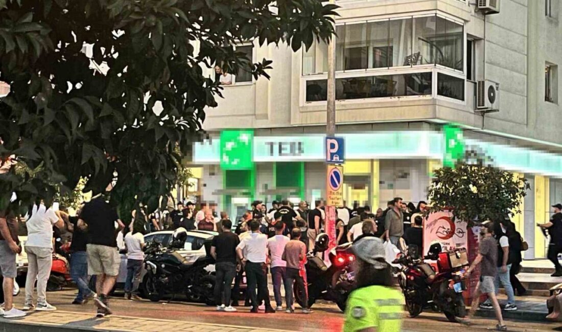 İzmir’in Karabağlar ilçesinde bulunan bir banka şubesine giren bir şüpheli,