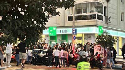 İzmir’in Karabağlar ilçesinde bulunan bir banka şubesine giren bir şüpheli,