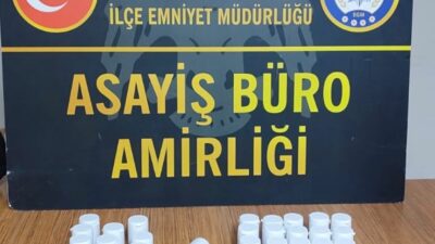 İzmir’in Bergama ilçesinde polis ekipleri tarafından bir adrese düzenlenen operasyonda