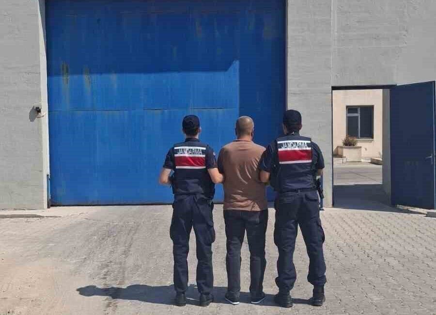 Afyonkarahisar’da jandarma ekipleri tarafından son bir haçta yapılan operasyonlarda, aranan