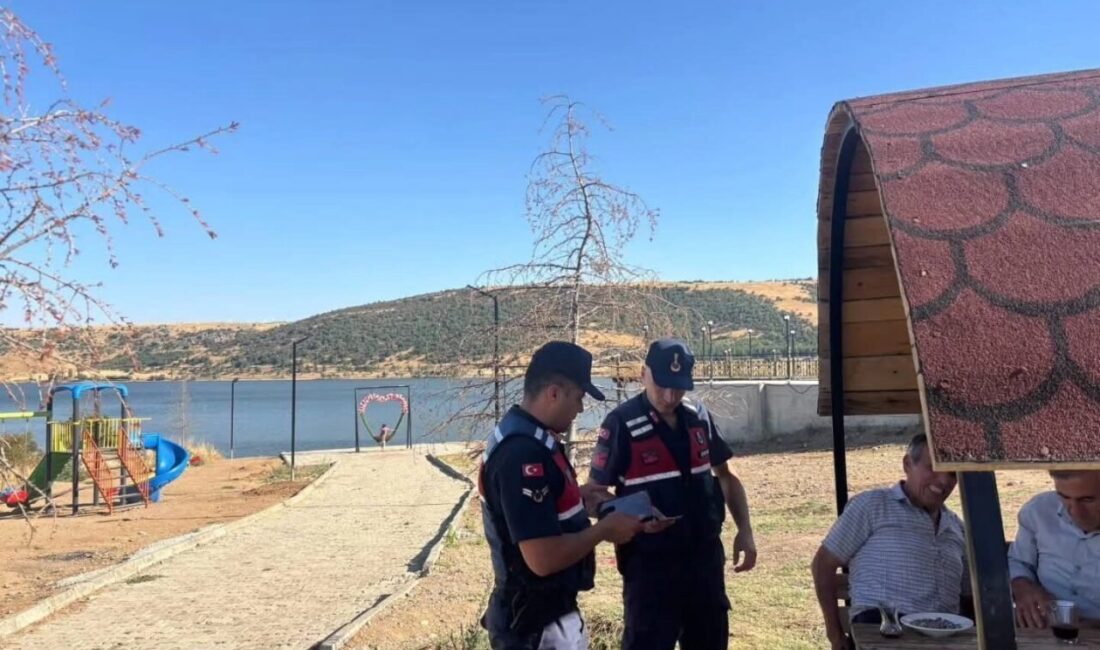 Afyonkarahisar’ın Sandıklı ilçesinde jandarma ekipleri, Akdağ Tabiat Parkı, Hüdai Kaplıcaları