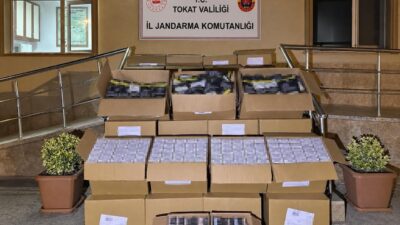 Tokat’ta jandarma ekipleri tarafından durdurulan bir araçta 600 bin adet