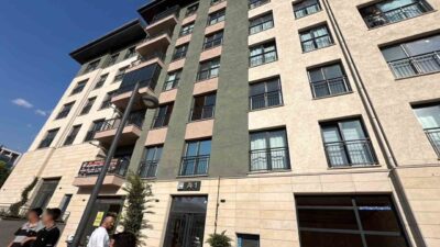 Kahramanmaraş’ta bulunan deprem konutlarından birinde, kalorifer kazanının patladığı yönünde yapılan