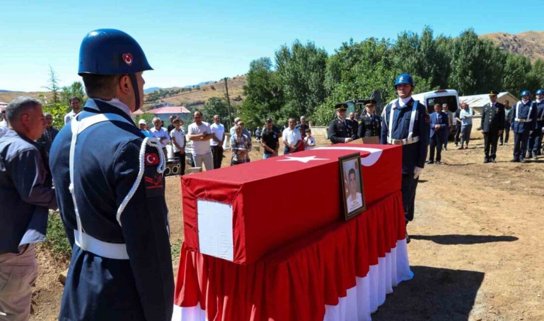 Solhan ilçesindeki törenle, görev yaptığı üs bölgesinde kalp krizi geçirerek
