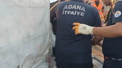 Adana’da meydana gelen trafik kazasında, kamyonetin arkadan çarptığı tırda bulunan
