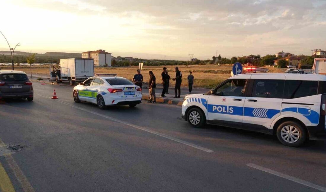 Malatya’da bir yayayı kamyonetin çarpması sonucu ağır yaralanan kişiye acil