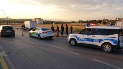 Malatya’da bir yayayı kamyonetin çarpması sonucu ağır yaralanan kişiye acil