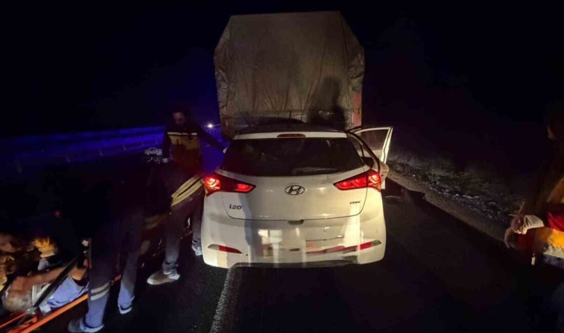 Bir kamyona arkadan çarpan bir otomobilin karıştığı trafik kazasında Bilecik’te