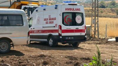 Elazığ’da bir kamyonun üzerinde çalışırken dengesini kaybeden bir kişi yaralandı.