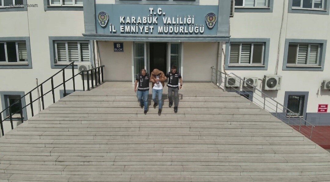 Karabük’te gerçekleştirilen bir operasyonda bir evde sahte 11 bin 700