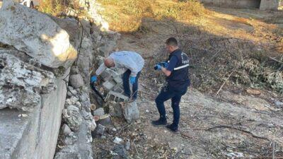 Karaman’da bir evin bahçesinde temel yanında bulunan pompalı tüfek, polis