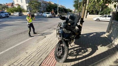 Karaman’da meydana gelen trafik kazasında otomobil ile motosiklet çarpıştı ve