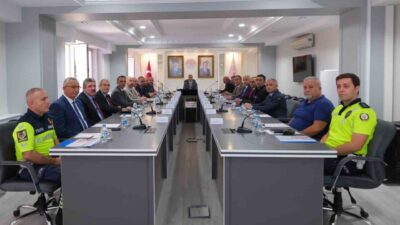 Karaman’da Trafik Güvenliği Toplantısı Düzenlendi Karaman İl Emniyet Müdürlüğü tarafından