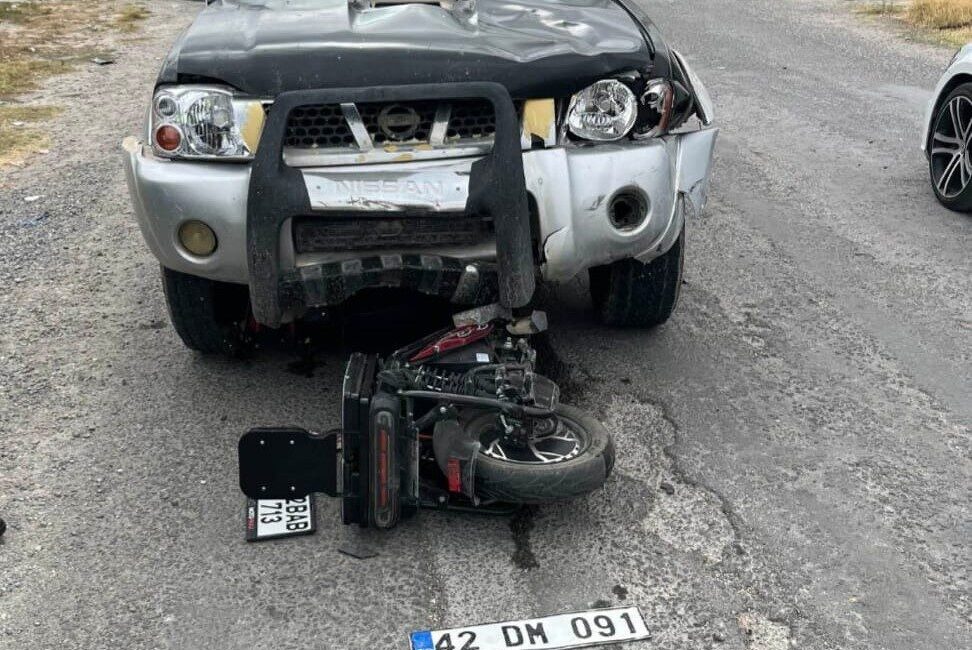 Konya’nın Karapınar ilçesinde motosiklet ile pikap aracının çarpışması sonucu meydana